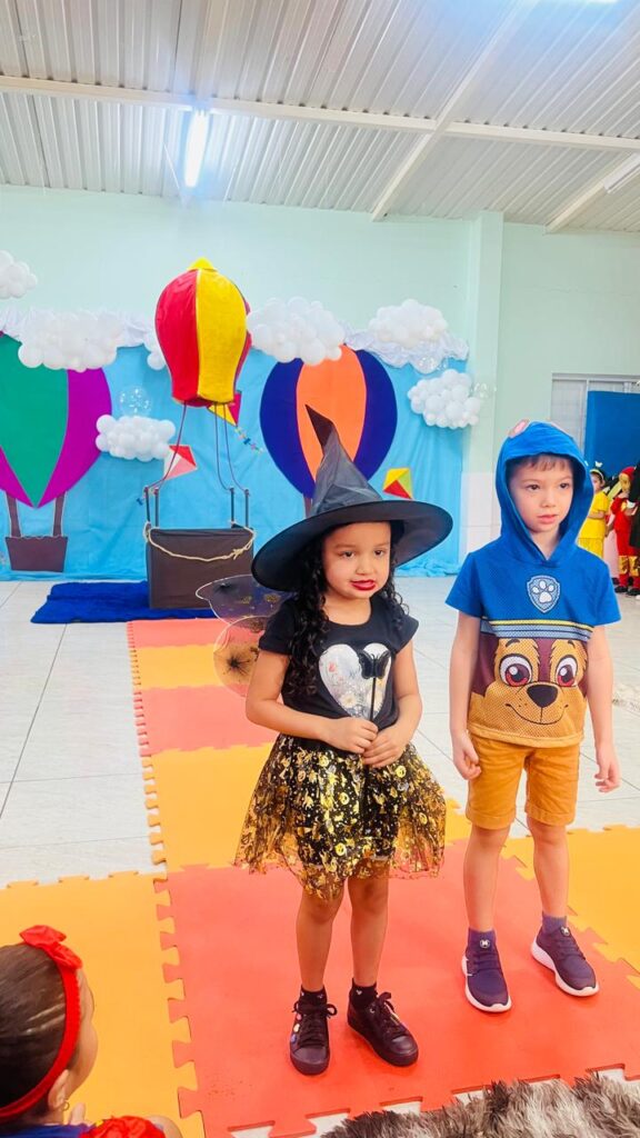 Paranhos: CEI Criança Feliz realizou uma animada festa à fantasia Paranhos: CEI Criança Feliz realizou uma animada festa à fantasia