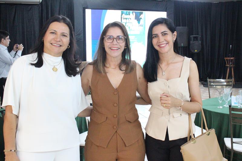 A convite de Sérgio Barbosa, prefeitos e vice-prefeitos eleitos e reeleitos de 17 municípios participam de roda de conversa em Amambai