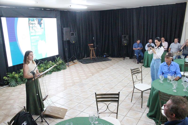 A convite de Sérgio Barbosa, prefeitos e vice-prefeitos eleitos e reeleitos de 17 municípios participam de roda de conversa em Amambai