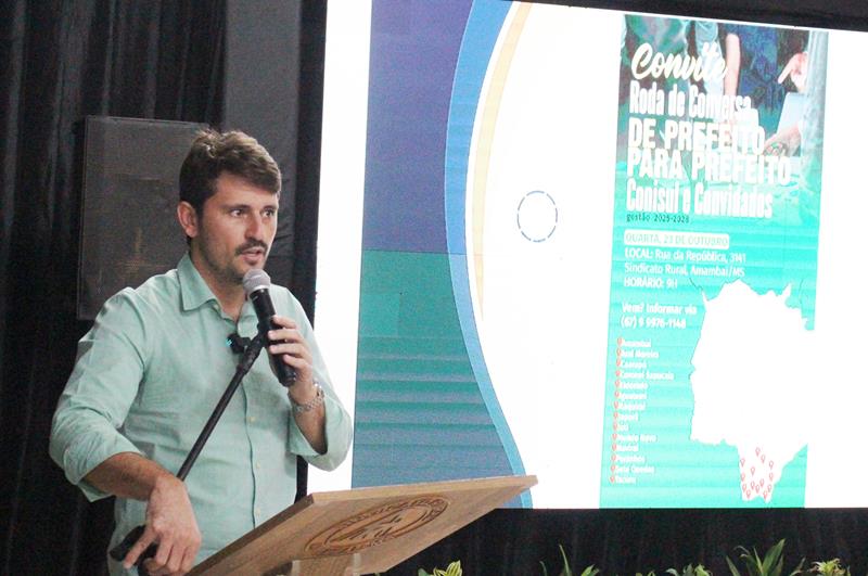 A convite de Sérgio Barbosa, prefeitos e vice-prefeitos eleitos e reeleitos de 17 municípios participam de roda de conversa em Amambai