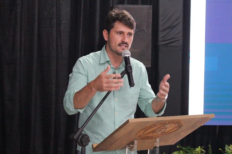 A convite de Sérgio Barbosa, prefeitos e vice-prefeitos eleitos e reeleitos de 17 municípios participam de roda de conversa em Amambai