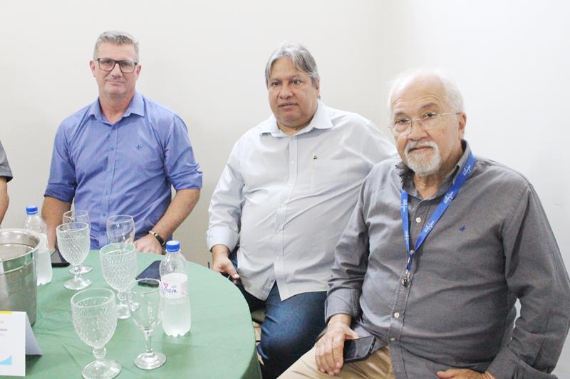 A convite de Sérgio Barbosa, prefeitos e vice-prefeitos eleitos e reeleitos de 17 municípios participam de roda de conversa em Amambai