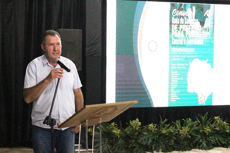 A convite de Sérgio Barbosa, prefeitos e vice-prefeitos eleitos e reeleitos de 17 municípios participam de roda de conversa em Amambai