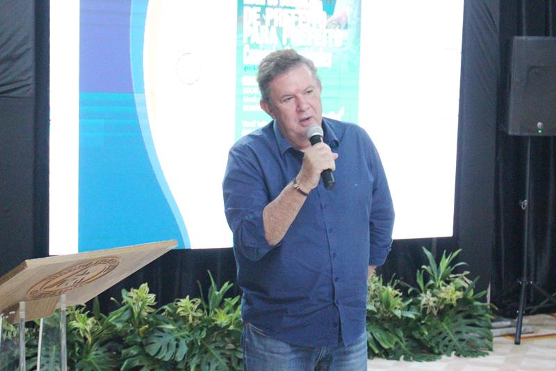 A convite de Sérgio Barbosa, prefeitos e vice-prefeitos eleitos e reeleitos de 17 municípios participam de roda de conversa em Amambai
