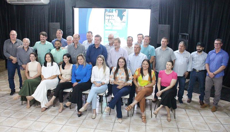 A convite de Sérgio Barbosa, prefeitos e vice-prefeitos eleitos e reeleitos de 17 municípios participam de roda de conversa em Amambai