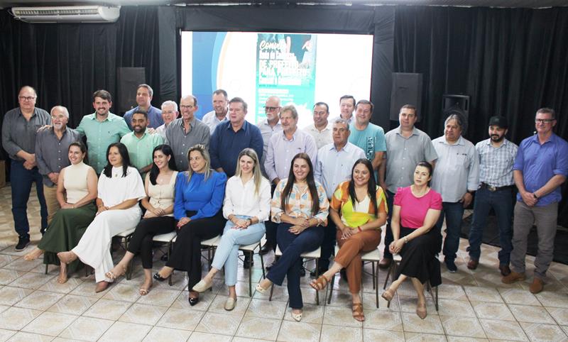 A convite de Sérgio Barbosa, prefeitos e vice-prefeitos eleitos e reeleitos de 17 municípios participam de roda de conversa em Amambai