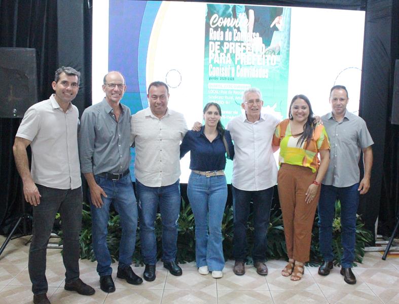 A convite de Sérgio Barbosa, prefeitos e vice-prefeitos eleitos e reeleitos de 17 municípios participam de roda de conversa em Amambai