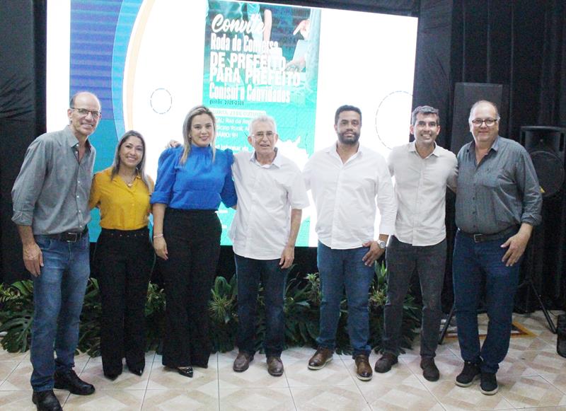 A convite de Sérgio Barbosa, prefeitos e vice-prefeitos eleitos e reeleitos de 17 municípios participam de roda de conversa em Amambai
