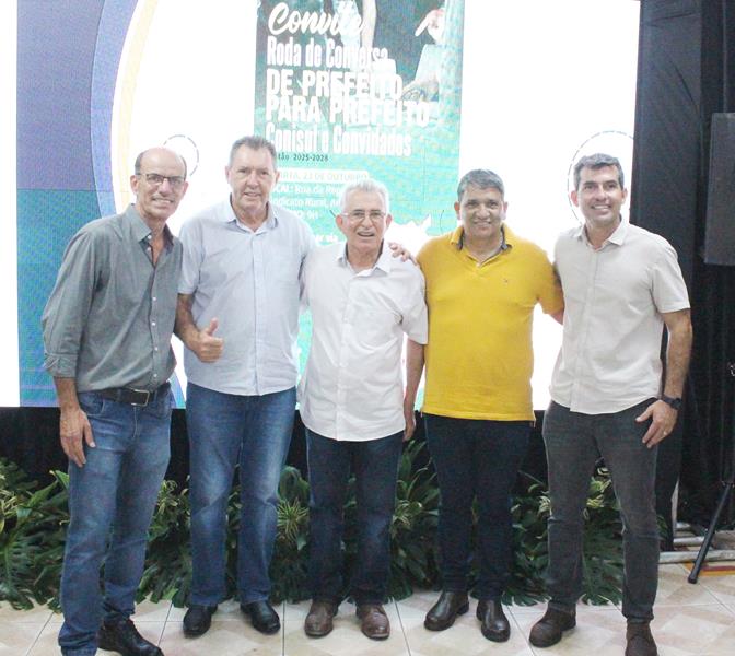A convite de Sérgio Barbosa, prefeitos e vice-prefeitos eleitos e reeleitos de 17 municípios participam de roda de conversa em Amambai