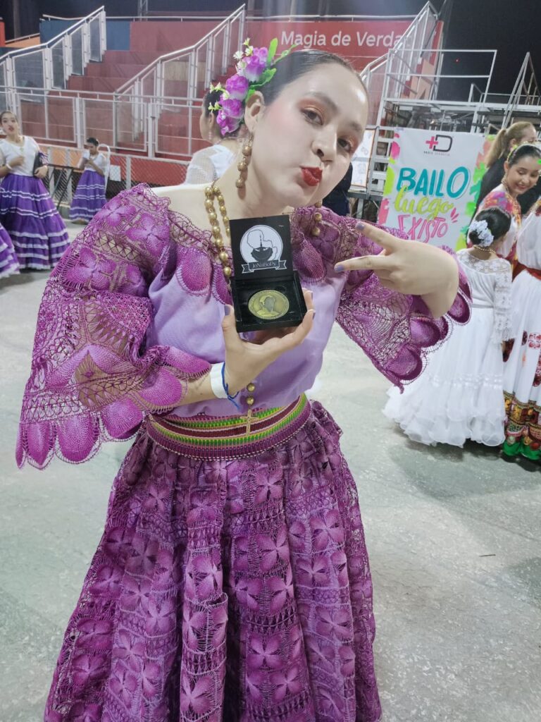 A bailarina da fronteira que leva a cultura paraguaia ao mundo A bailarina da fronteira que leva a cultura paraguaia ao mundo