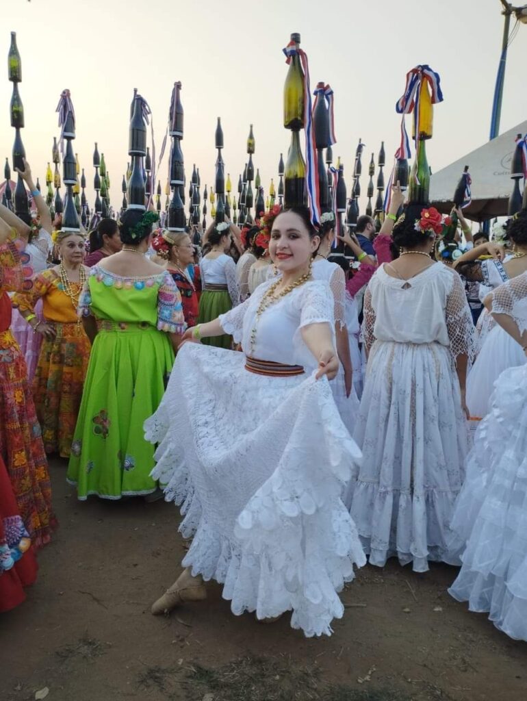 A bailarina da fronteira que leva a cultura paraguaia ao mundo A bailarina da fronteira que leva a cultura paraguaia ao mundo