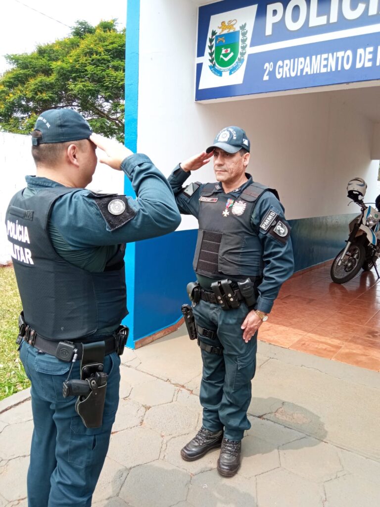 Policiais militares de Paranhos recebem medalhas pelos 30 anos de serviços prestados Policiais militares de Paranhos recebem medalhas pelos 30 anos de serviços prestados