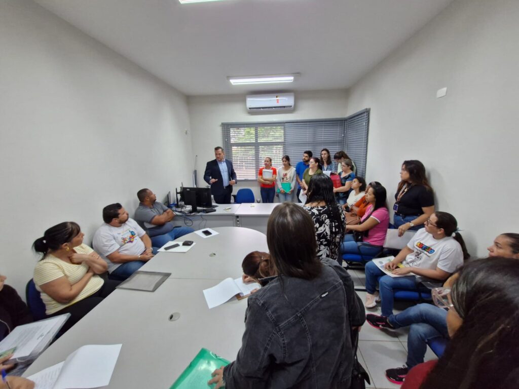 MPE irá ajuizar ação civil pública para tentar anular demissões de professores de apoio em Amambai MPE irá ajuizar ação civil pública para tentar anular demissões de professores de apoio em Amambai