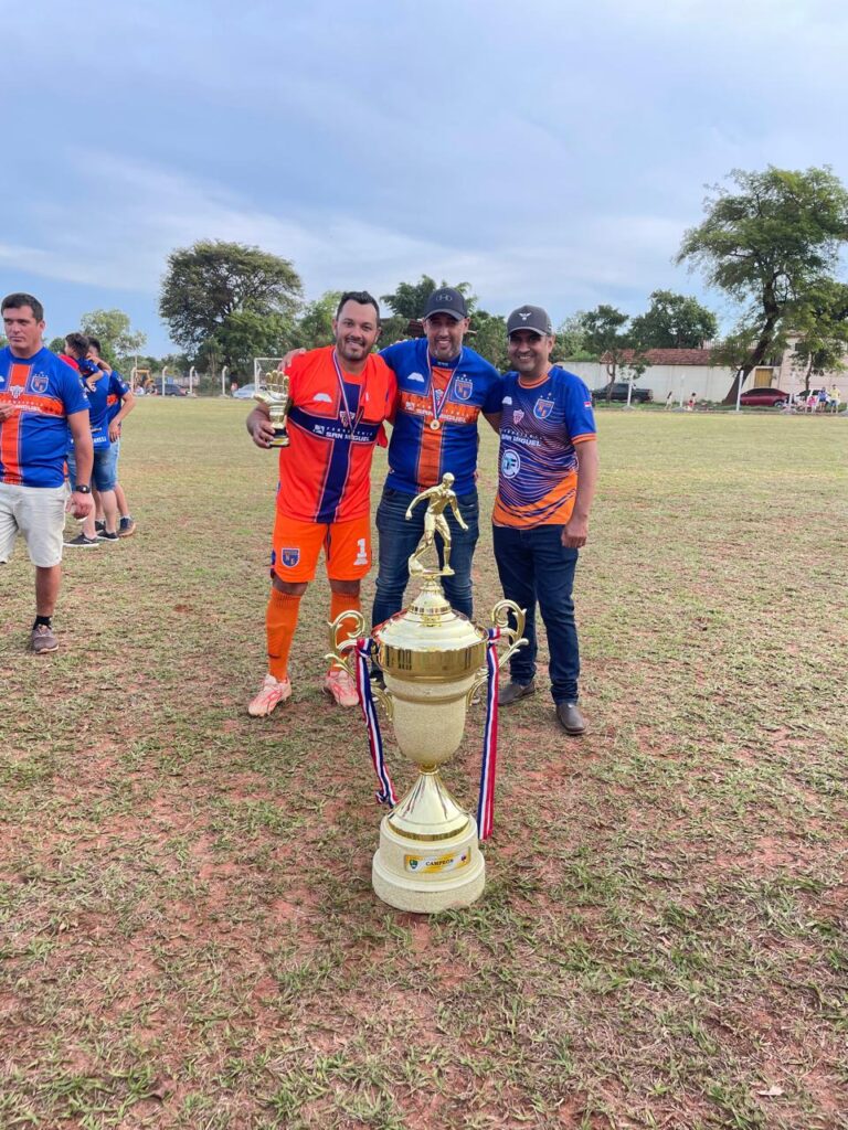 Em Ypejhú, Nueva Estrella invicto conquista o hexacampeonato da liga de futebol local Em Ypejhú, Nueva Estrella invicto conquista o hexacampeonato da liga de futebol local