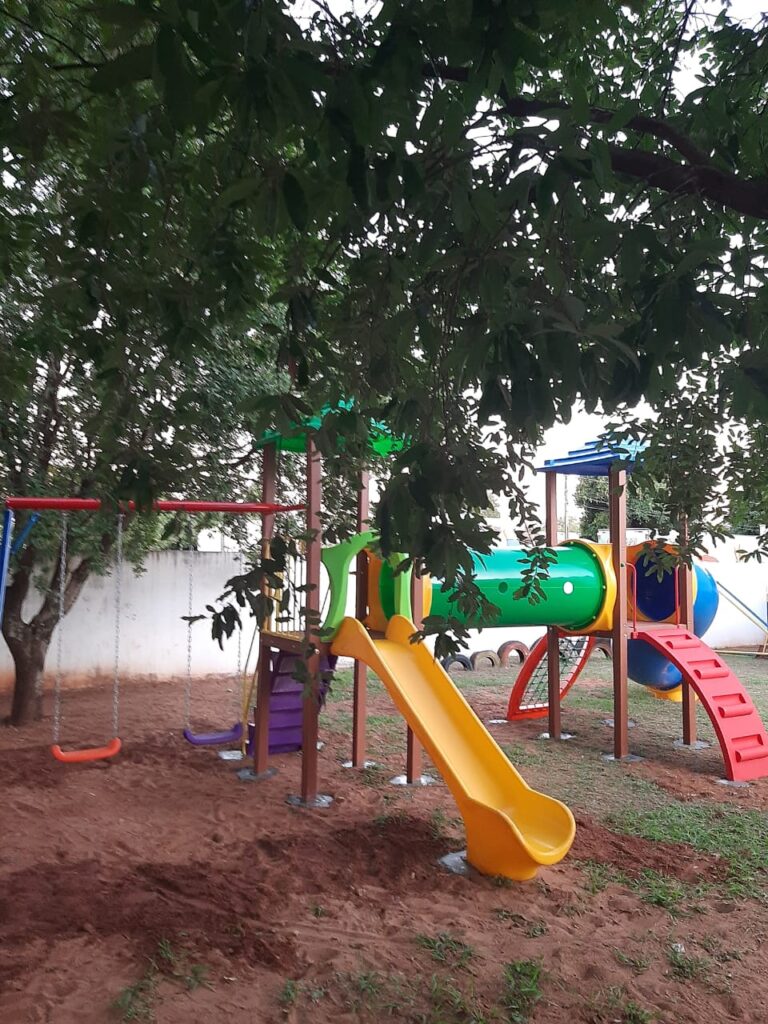 Prefeitura de Iguatemi adquire e instala playgrounds em todas as escolas da Rede Municipal nas áreas urbana e rural Prefeitura de Iguatemi adquire e instala playgrounds em todas as escolas da Rede Municipal nas áreas urbana e rural