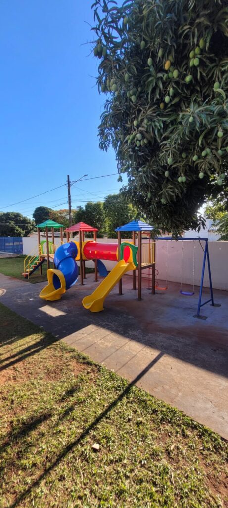 Prefeitura de Iguatemi adquire e instala playgrounds em todas as escolas da Rede Municipal nas áreas urbana e rural Prefeitura de Iguatemi adquire e instala playgrounds em todas as escolas da Rede Municipal nas áreas urbana e rural