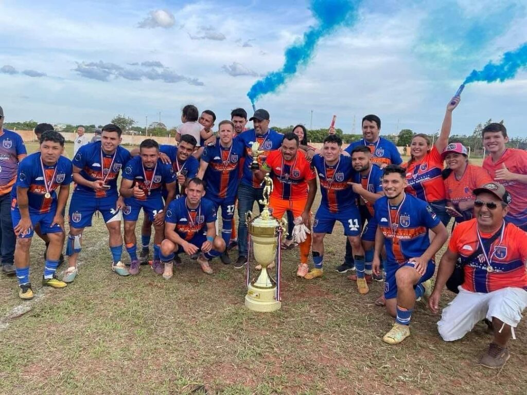 Em Ypejhú, Nueva Estrella invicto conquista o hexacampeonato da liga de futebol local Em Ypejhú, Nueva Estrella invicto conquista o hexacampeonato da liga de futebol local