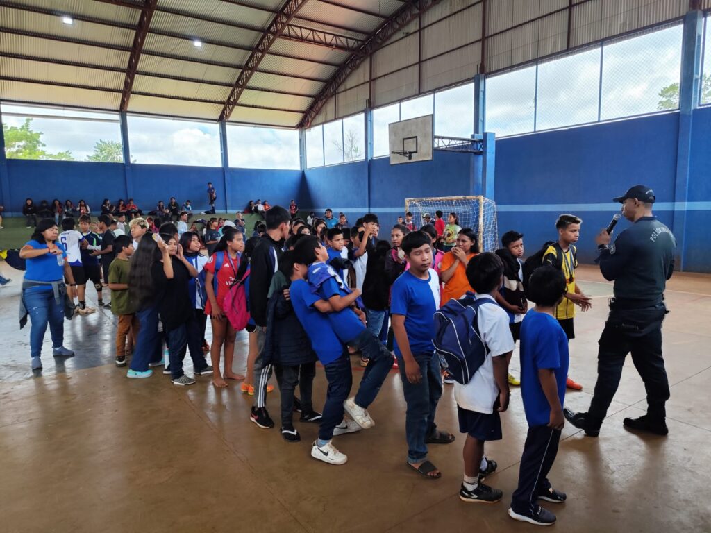 Polícia Militar realiza 1º Jogos PROERD na Aldeia Amambai Polícia Militar realiza 1º Jogos PROERD na Aldeia Amambai