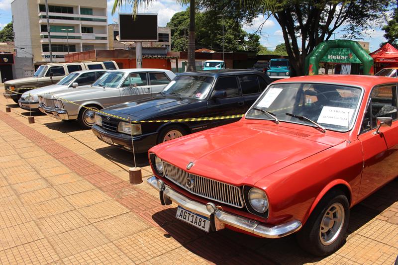 10º Encontro de Carro Antigo foi sucesso total em Amambai