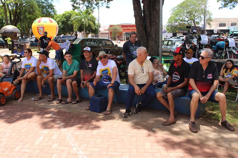10º Encontro de Carro Antigo foi sucesso total em Amambai
