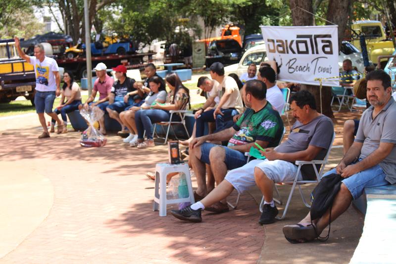 10º Encontro de Carro Antigo foi sucesso total em Amambai