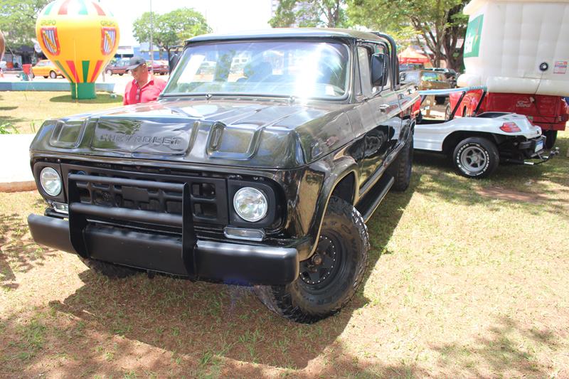 10º Encontro de Carro Antigo foi sucesso total em Amambai