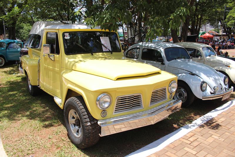 10º Encontro de Carro Antigo foi sucesso total em Amambai