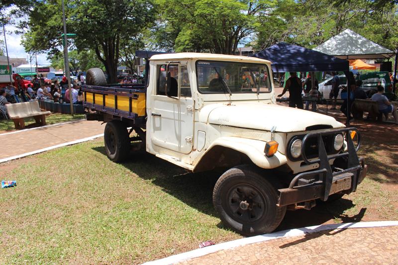 10º Encontro de Carro Antigo foi sucesso total em Amambai