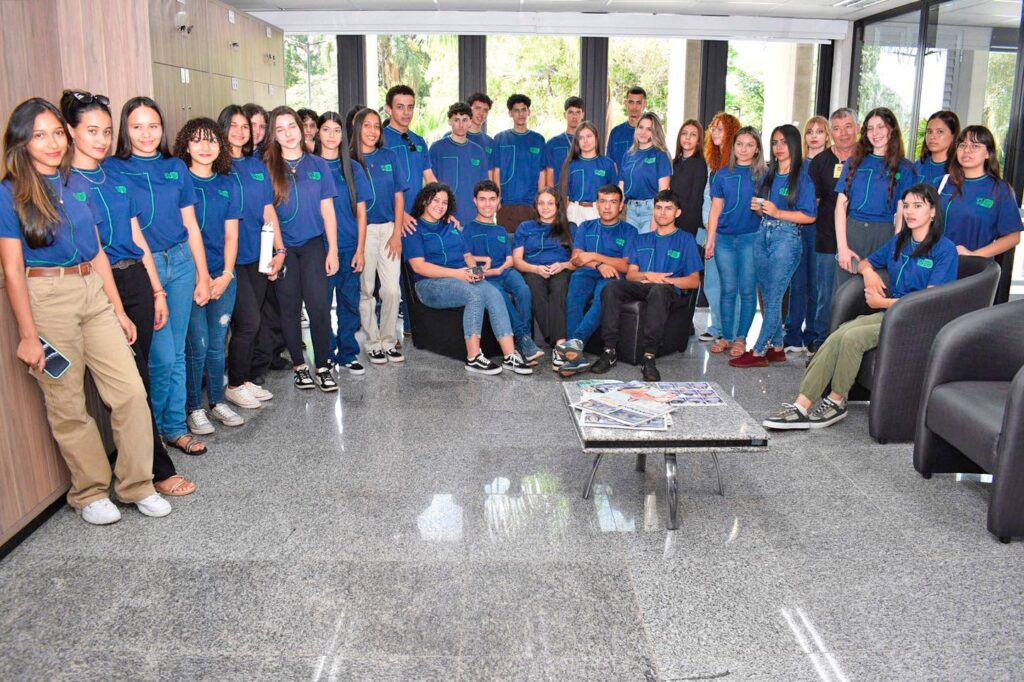 Projeto educacional em Paranhos prepara jovens para o exercício político consciente Projeto educacional em Paranhos prepara jovens para o exercício político consciente