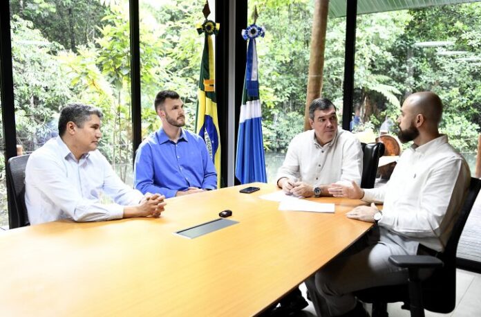 Memorando-de-entendimento-Nuffield-x-Fundect-Foto-Bruno-Rezende-04-730x480
