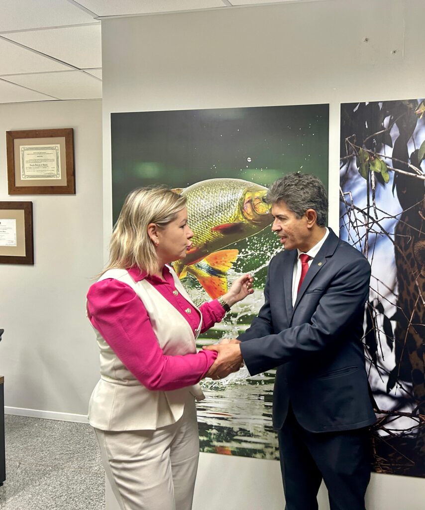 Janete Córdoba e Eder Pinzan cumprem agendas em Campo Grande na busca de recursos para Amambai Janete Córdoba e Eder Pinzan cumprem agendas em Campo Grande na busca de recursos para Amambai
