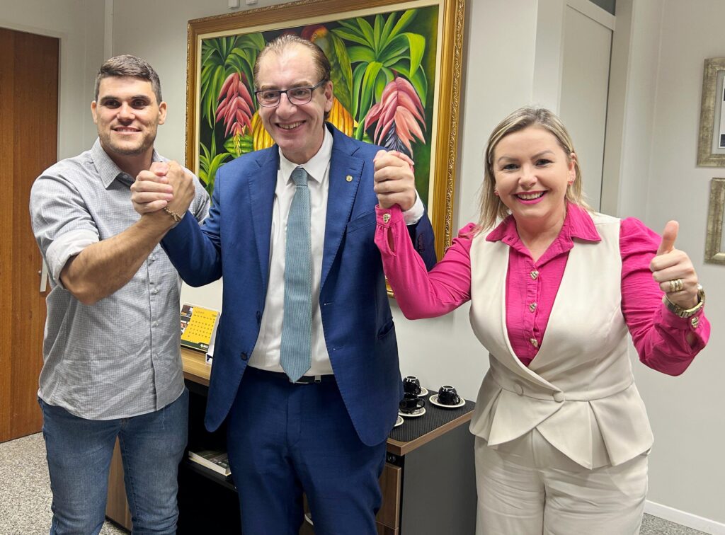 Janete Córdoba e Eder Pinzan cumprem agendas em Campo Grande na busca de recursos para Amambai Janete Córdoba e Eder Pinzan cumprem agendas em Campo Grande na busca de recursos para Amambai