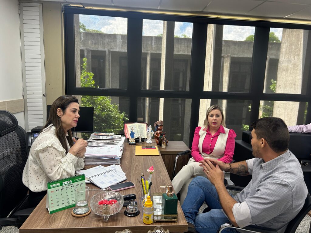 Janete Córdoba e Eder Pinzan cumprem agendas em Campo Grande na busca de recursos para Amambai Janete Córdoba e Eder Pinzan cumprem agendas em Campo Grande na busca de recursos para Amambai