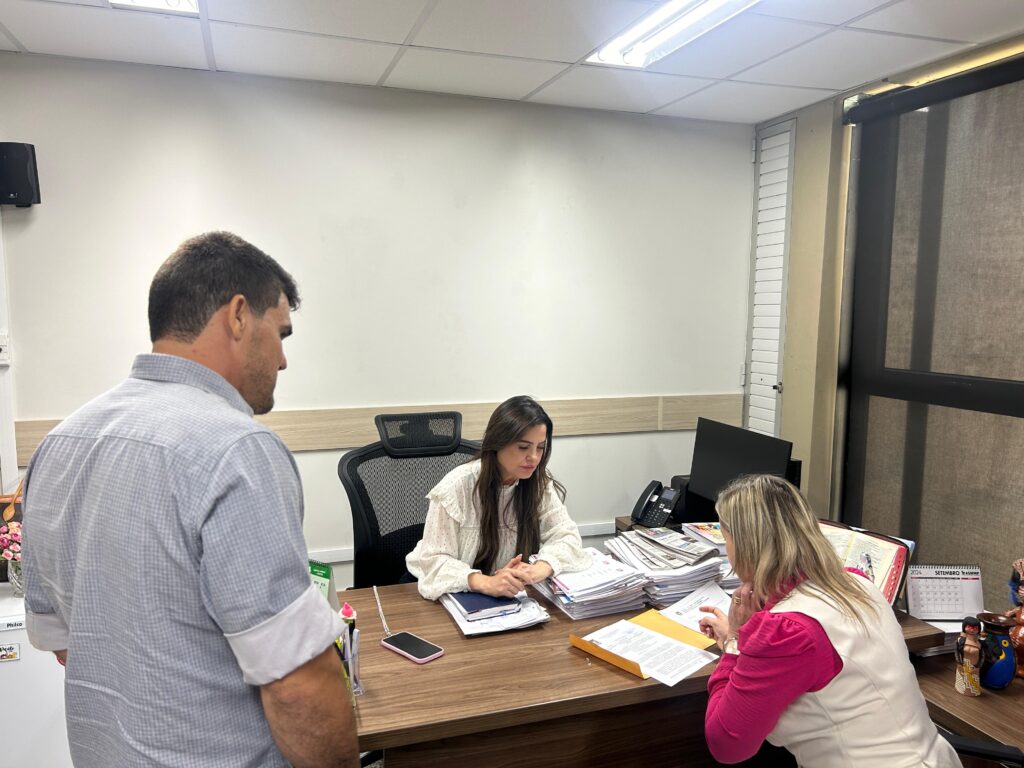 Janete Córdoba e Eder Pinzan cumprem agendas em Campo Grande na busca de recursos para Amambai Janete Córdoba e Eder Pinzan cumprem agendas em Campo Grande na busca de recursos para Amambai