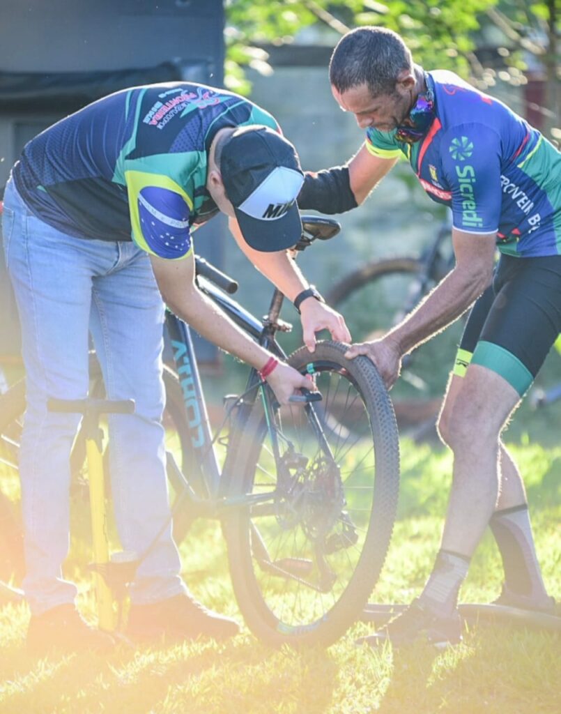 Ciclismo de Paranhos conquista troféus em Itaquiraí