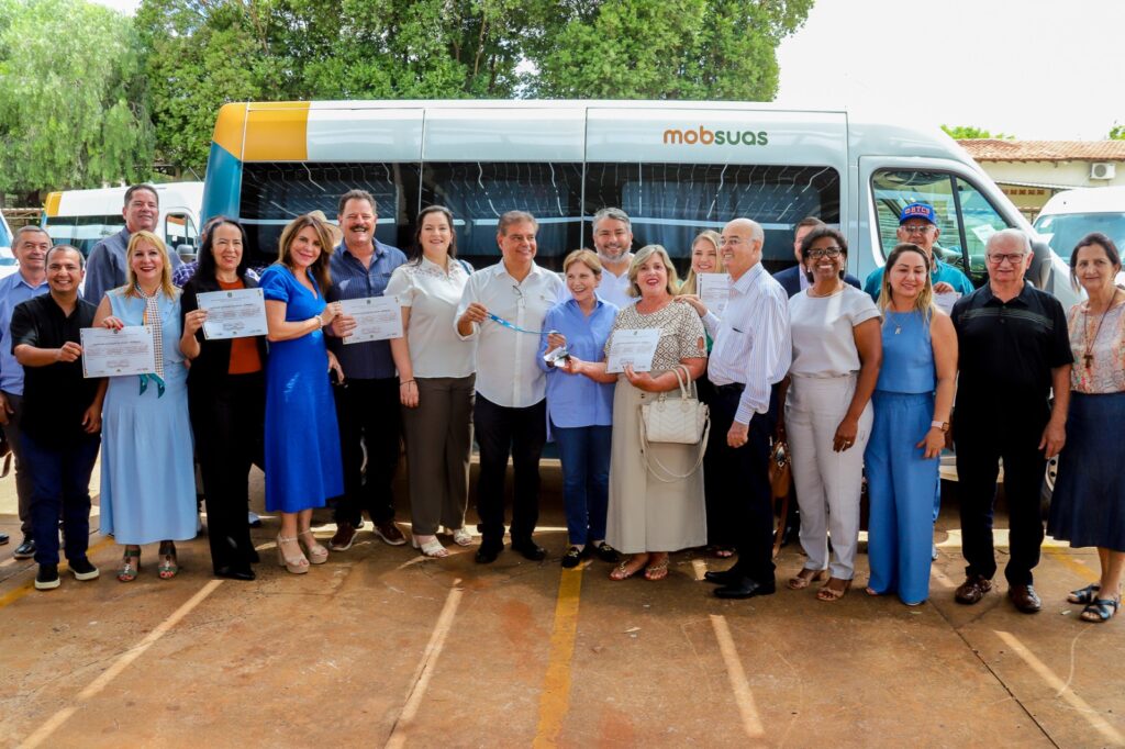 Tacuru conquista Van adaptada para transporte de pessoas com deficiência Tacuru conquista Van adaptada para transporte de pessoas com deficiência