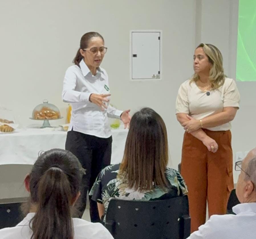 Lia Nogueira garante R$ 300 mil em emendas para o Hospital da Sias de Fátima do Sul Lia Nogueira garante R$ 300 mil em emendas para o Hospital da Sias de Fátima do Sul
