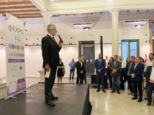 Empresários da Fiems são recebidos na Embaixada do Brasil e conhecem cultura paraguaia Empresários da Fiems são recebidos na Embaixada do Brasil e conhecem cultura paraguaia