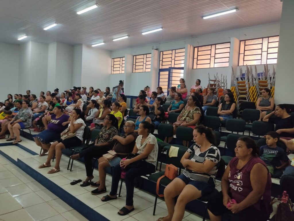 Centro de Referência Especializado de Assistência Social (CREAS) realiza palestra para o programa Mais Social, em Iguatemi Centro de Referência Especializado de Assistência Social (CREAS) realiza palestra para o programa Mais Social, em Iguatemi