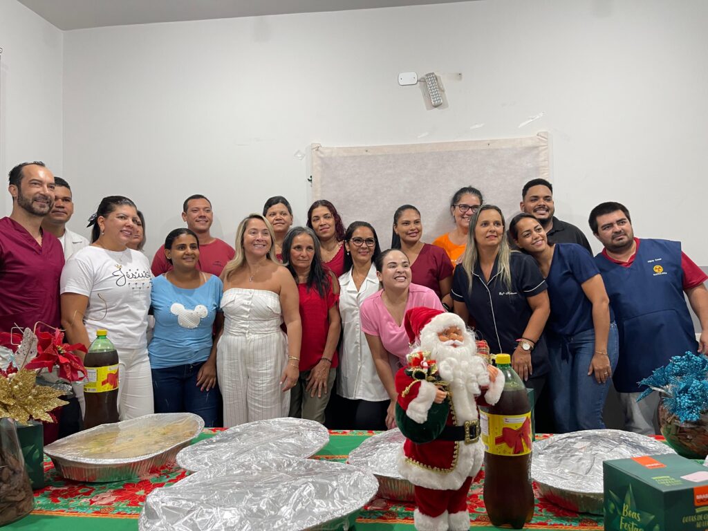 Lia Nogueira promove 2ª Ceia de Natal para servidores da UPA e Hospital da Vida Lia Nogueira promove 2ª Ceia de Natal para servidores da UPA e Hospital da Vida