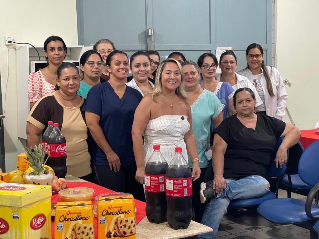 Lia Nogueira promove 2ª Ceia de Natal para servidores da UPA e Hospital da Vida Lia Nogueira promove 2ª Ceia de Natal para servidores da UPA e Hospital da Vida