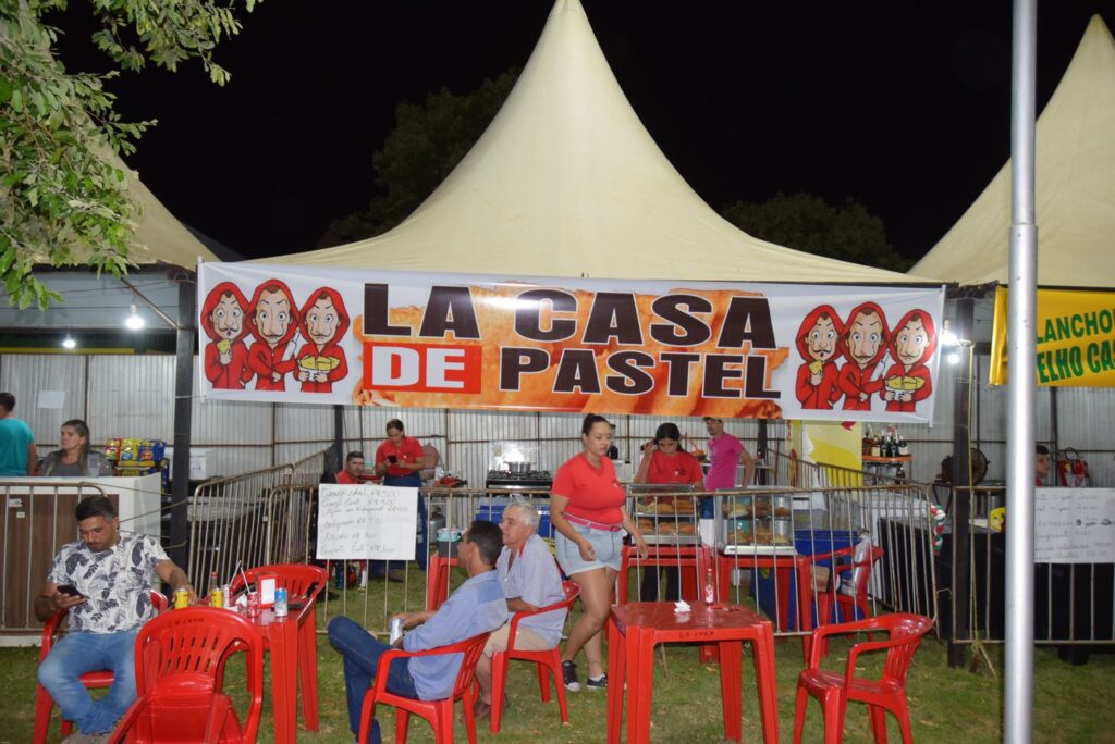 Show com grupo de renome nacional, Traia Véia, reuniu mais de 6 mil pessoas nas comemorações de final de ano, em Iguatemi Show com grupo de renome nacional, Traia Véia, reuniu mais de 6 mil pessoas nas comemorações de final de ano, em Iguatemi