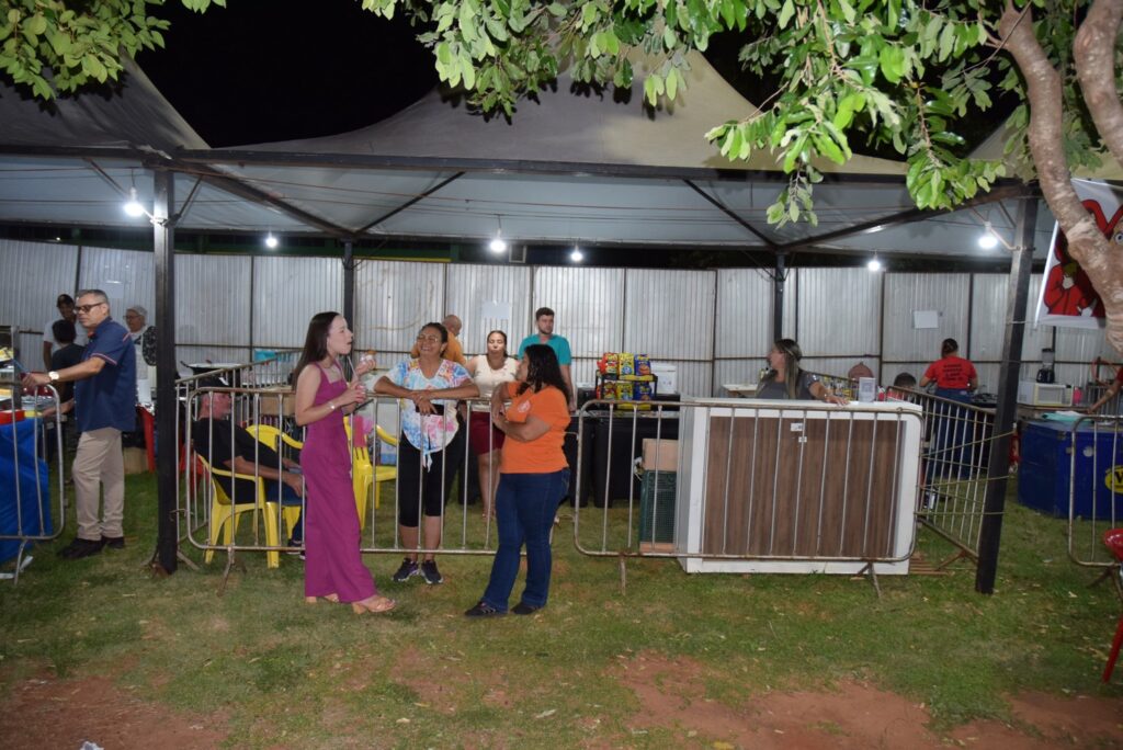 Show com grupo de renome nacional, Traia Véia, reuniu mais de 6 mil pessoas nas comemorações de final de ano, em Iguatemi Show com grupo de renome nacional, Traia Véia, reuniu mais de 6 mil pessoas nas comemorações de final de ano, em Iguatemi