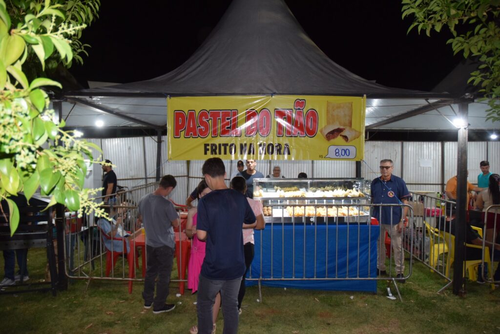 Show com grupo de renome nacional, Traia Véia, reuniu mais de 6 mil pessoas nas comemorações de final de ano, em Iguatemi Show com grupo de renome nacional, Traia Véia, reuniu mais de 6 mil pessoas nas comemorações de final de ano, em Iguatemi