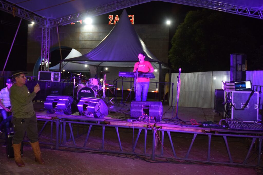 Show com grupo de renome nacional, Traia Véia, reuniu mais de 6 mil pessoas nas comemorações de final de ano, em Iguatemi Show com grupo de renome nacional, Traia Véia, reuniu mais de 6 mil pessoas nas comemorações de final de ano, em Iguatemi
