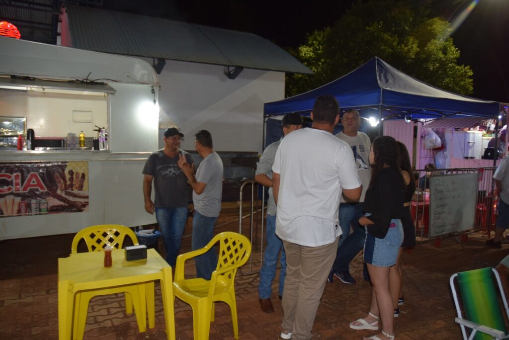 Show com grupo de renome nacional, Traia Véia, reuniu mais de 6 mil pessoas nas comemorações de final de ano, em Iguatemi Show com grupo de renome nacional, Traia Véia, reuniu mais de 6 mil pessoas nas comemorações de final de ano, em Iguatemi