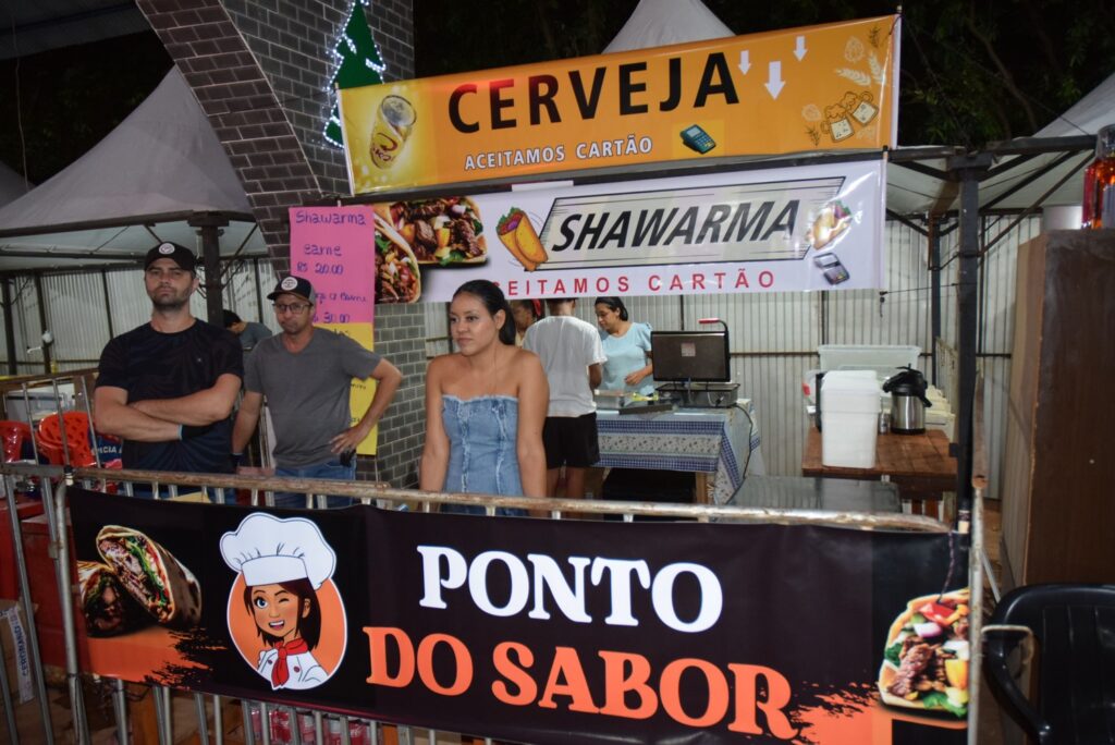 Show com grupo de renome nacional, Traia Véia, reuniu mais de 6 mil pessoas nas comemorações de final de ano, em Iguatemi Show com grupo de renome nacional, Traia Véia, reuniu mais de 6 mil pessoas nas comemorações de final de ano, em Iguatemi