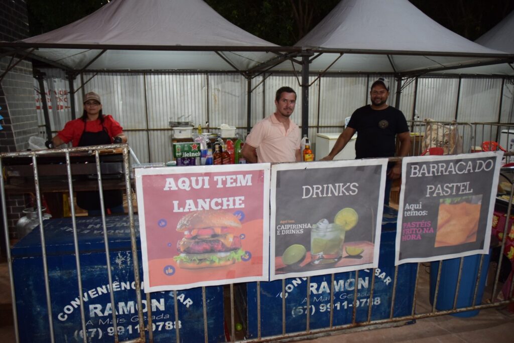 Show com grupo de renome nacional, Traia Véia, reuniu mais de 6 mil pessoas nas comemorações de final de ano, em Iguatemi Show com grupo de renome nacional, Traia Véia, reuniu mais de 6 mil pessoas nas comemorações de final de ano, em Iguatemi