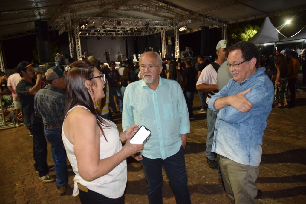 Show com grupo de renome nacional, Traia Véia, reuniu mais de 6 mil pessoas nas comemorações de final de ano, em Iguatemi Show com grupo de renome nacional, Traia Véia, reuniu mais de 6 mil pessoas nas comemorações de final de ano, em Iguatemi