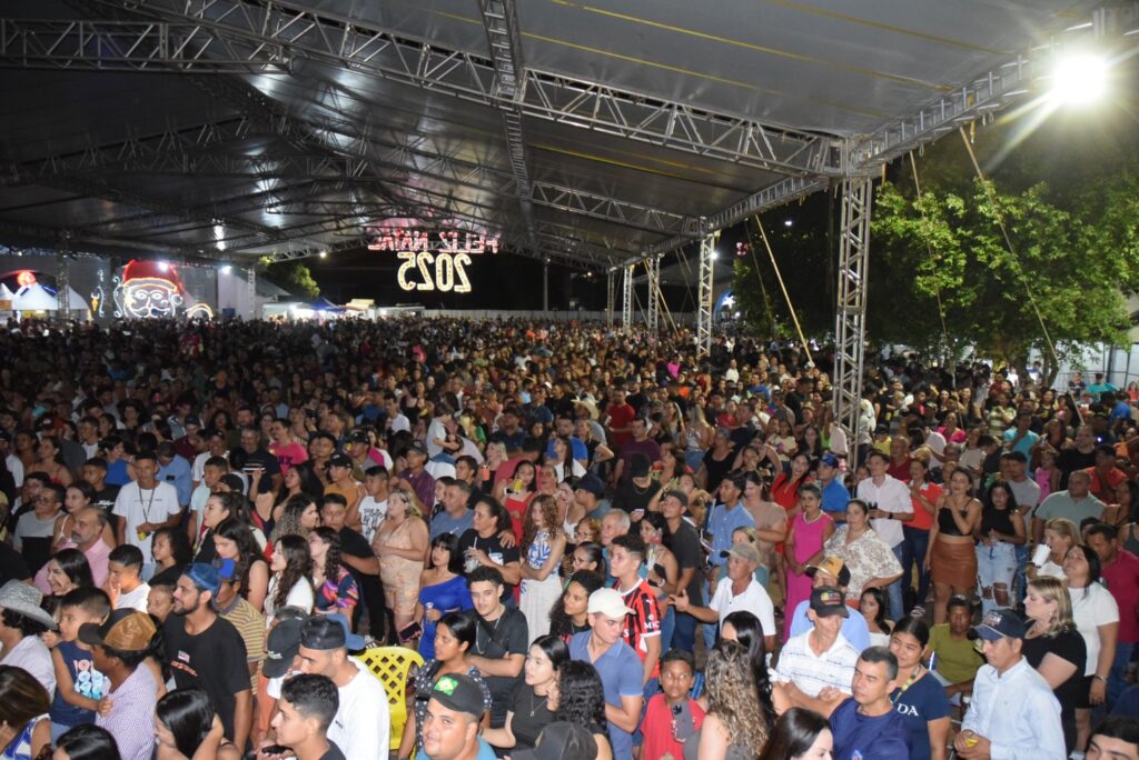 Show com grupo de renome nacional, Traia Véia, reuniu mais de 6 mil pessoas nas comemorações de final de ano, em Iguatemi Show com grupo de renome nacional, Traia Véia, reuniu mais de 6 mil pessoas nas comemorações de final de ano, em Iguatemi